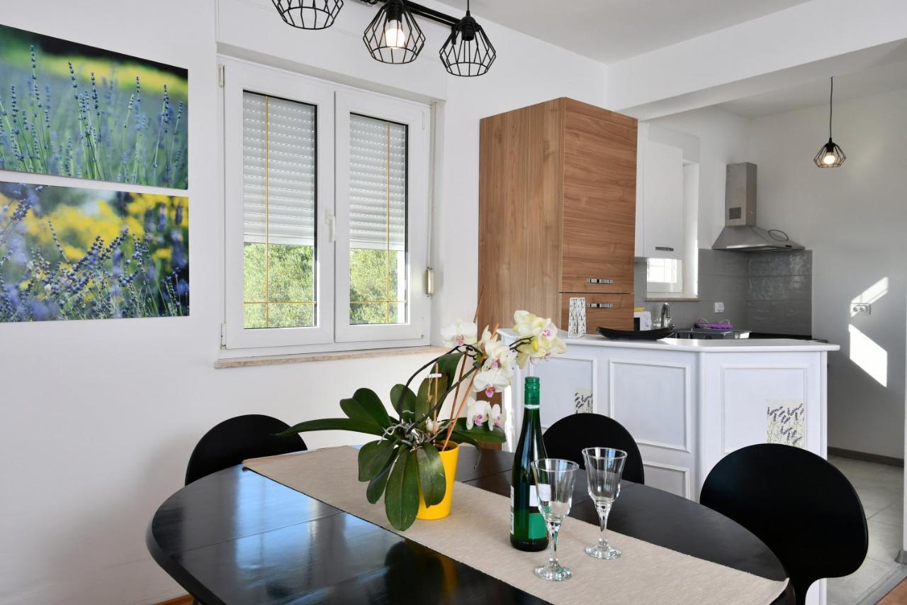 Apartments Novotny Banjol 외부 사진