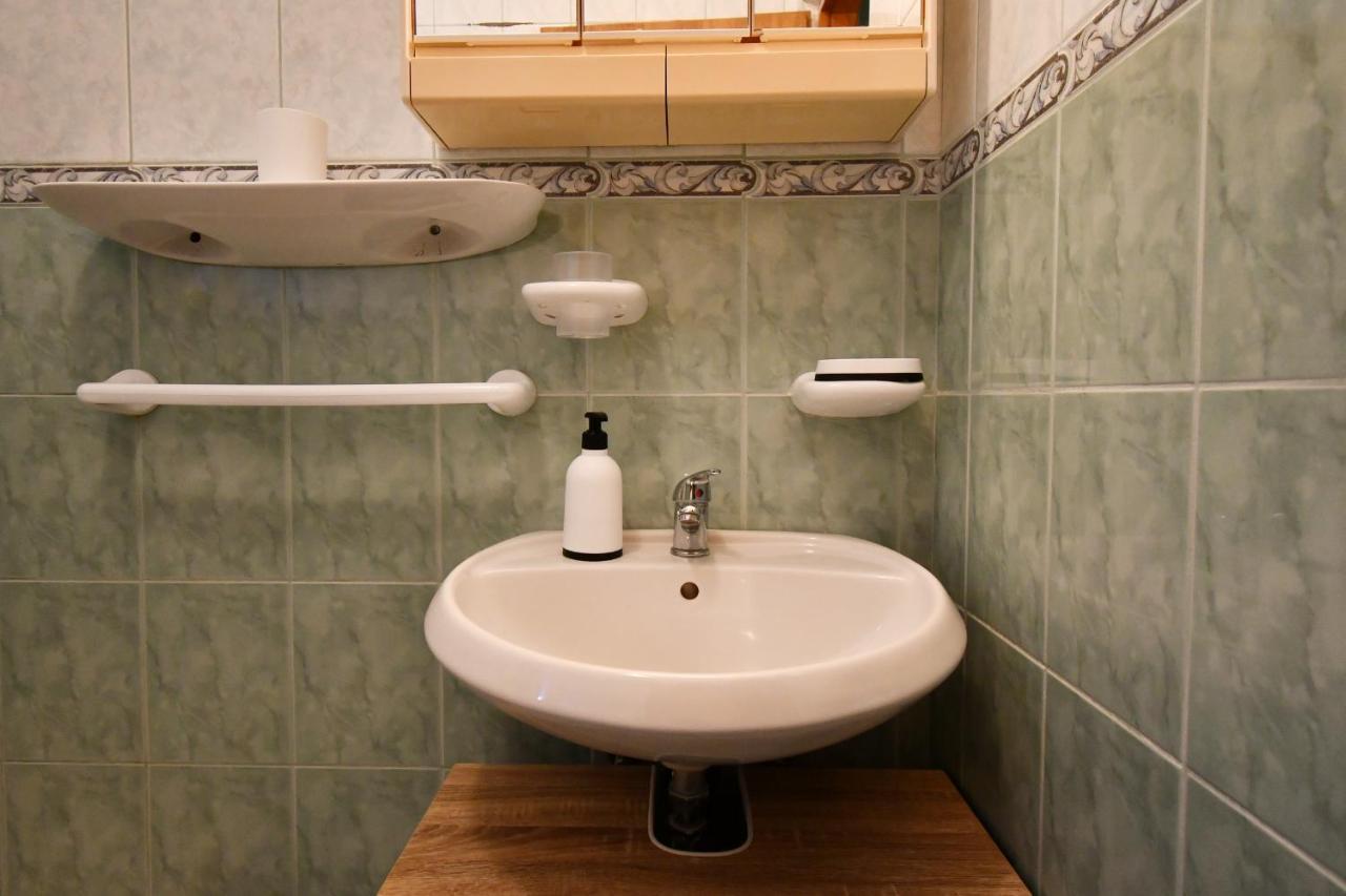 Apartments Novotny Banjol 외부 사진