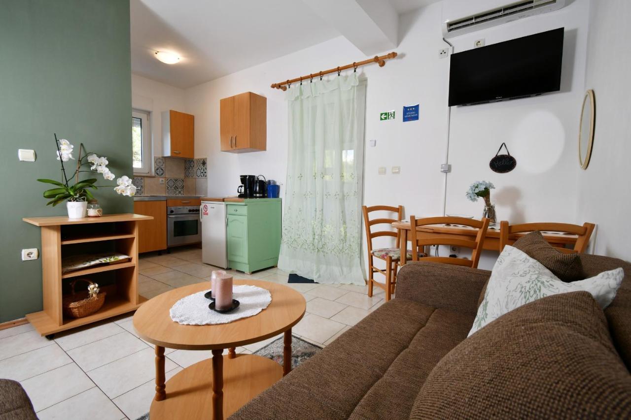 Apartments Novotny Banjol 외부 사진